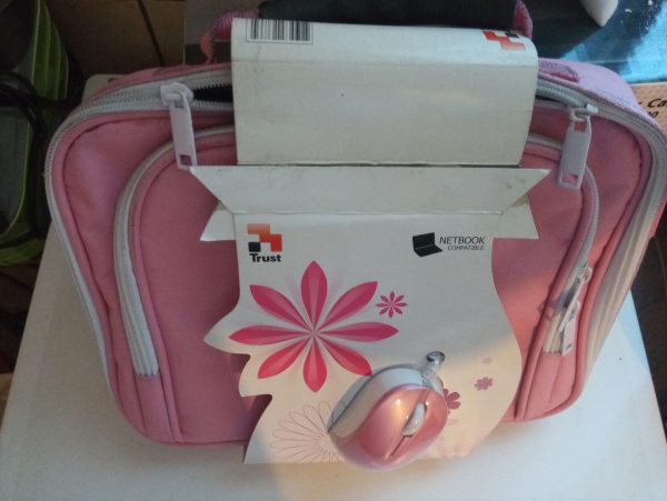 Borsa + mouse per netbook, laptop o tablet fino a 10". Nuova