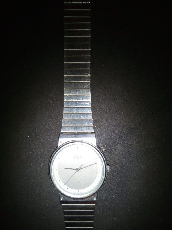 Orologio Casio al quarzo. - immagine 2
