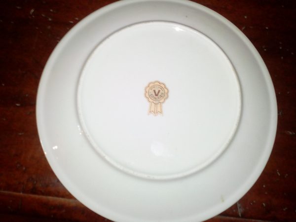 Piatto ceramica Limoges, decorato a mano e bordi dorati. - immagine 2