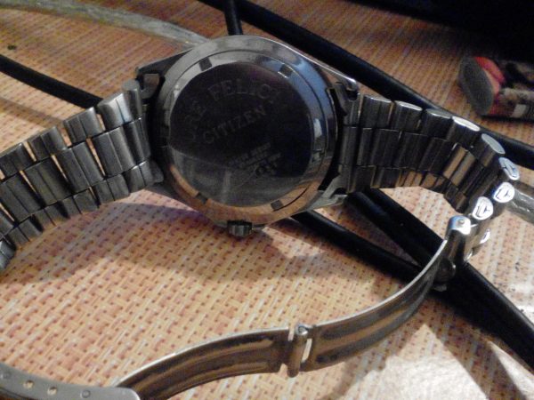 Orologio Citizen al quarzo Ore Felici, water resistant - immagine 2